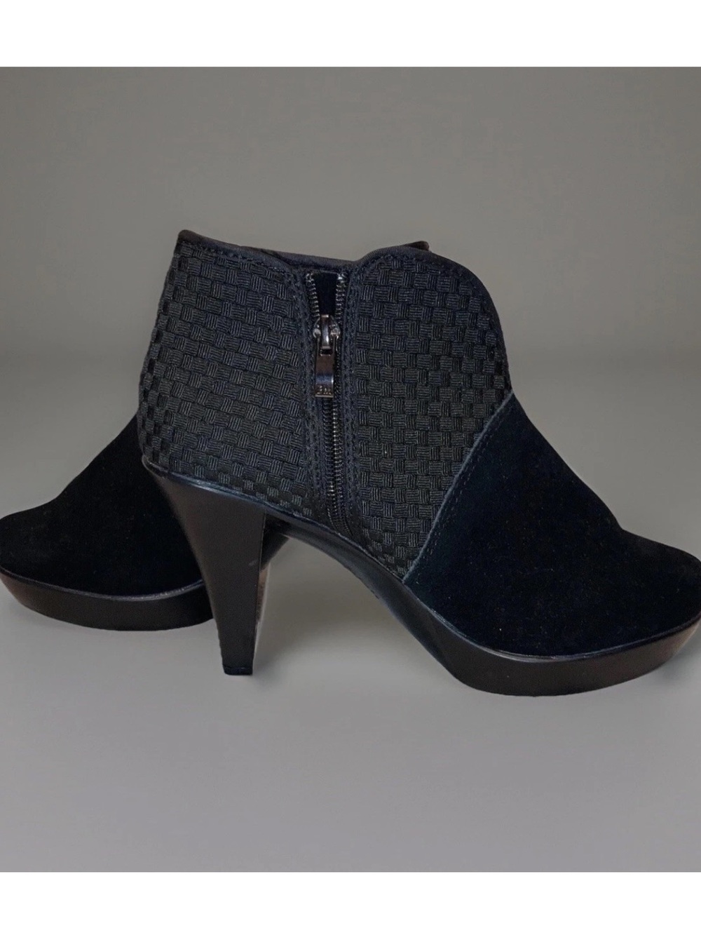 Bernie Mev Chesca Black Woven Suede Heeled Platform Ankle Boots Sz 9.5 Goth Edgy